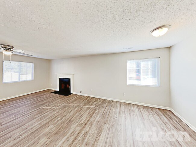 Photo - 2675 Chatfield Dr