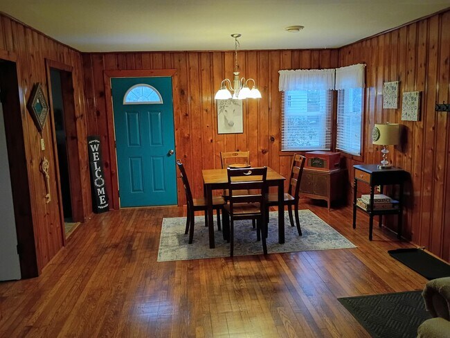 Photo - 209 Walnut St