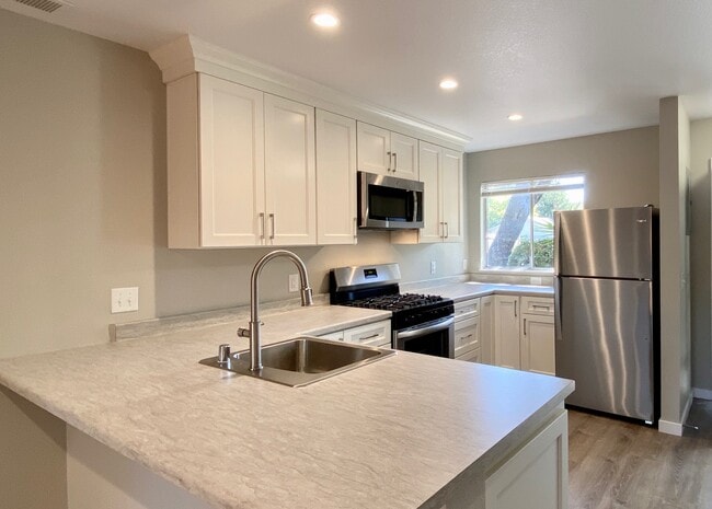 Slate Apartments - Slate Apartments