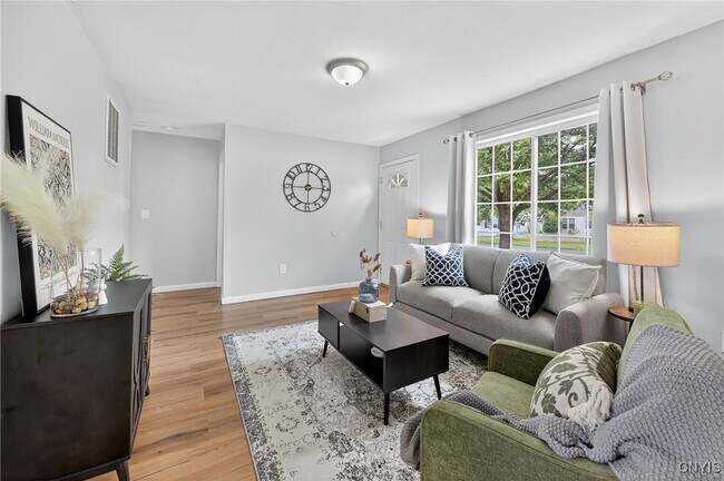 Photo - 122 Frederick Dr