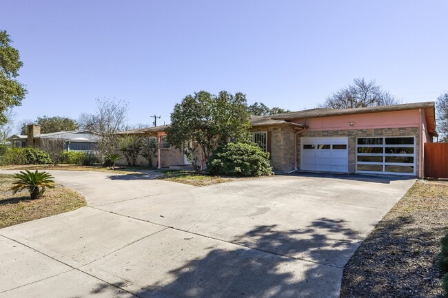 Photo - 2622 W Summit Ave.