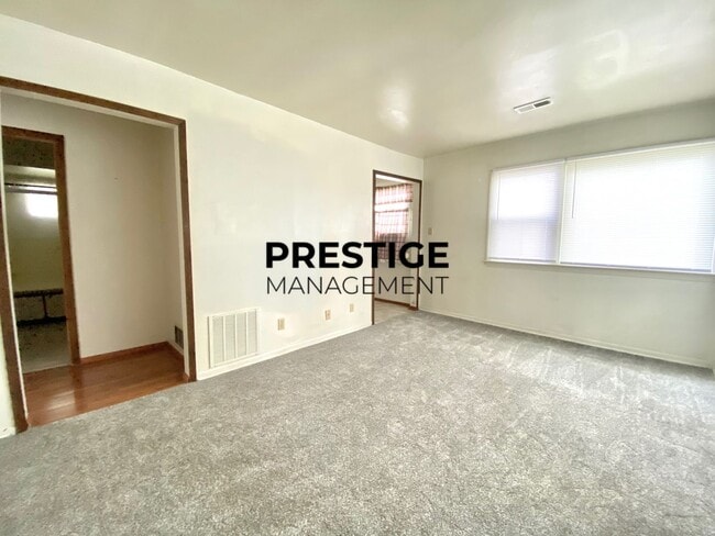 Photo - 1229 W 44th Pl