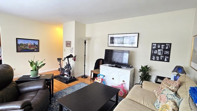 Photo - 1401 W Warner Ave Unit 2B