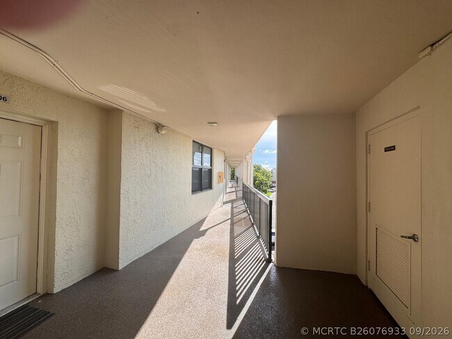 Photo - 115 Lake Emerald Dr Unit 410