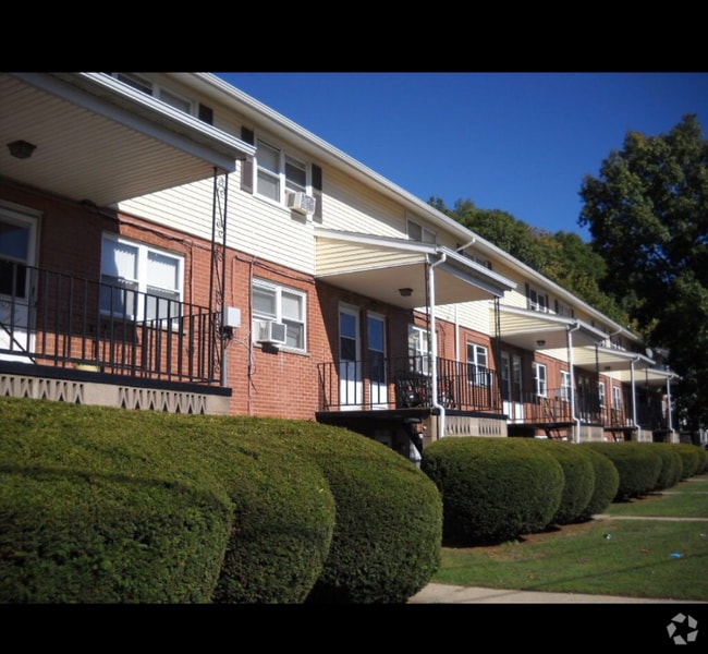 Building Photo - 381 Mill Rock Rd Rental