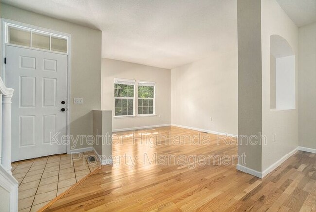 Photo - 1494 Red Cliff Way