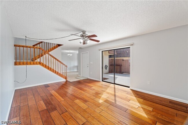 Photo - 5212 Cedarbend Dr