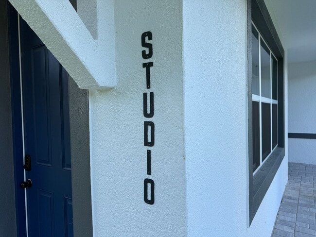Building Photo - New Construction Suite! 1/1 Side entry uni... Rental