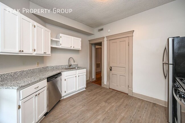 Photo - 329 W McMillan St Unit 2