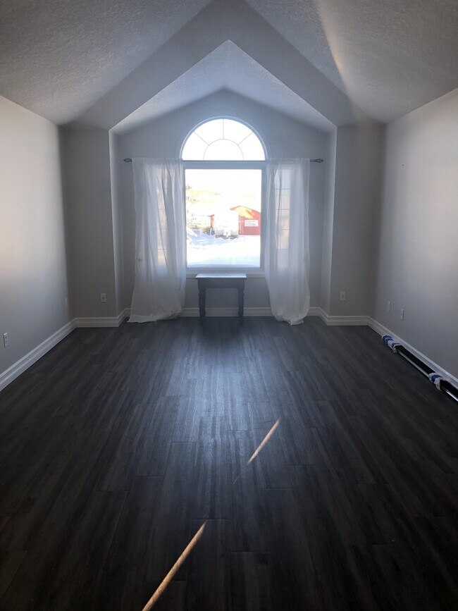 10307-10113 113 Ave