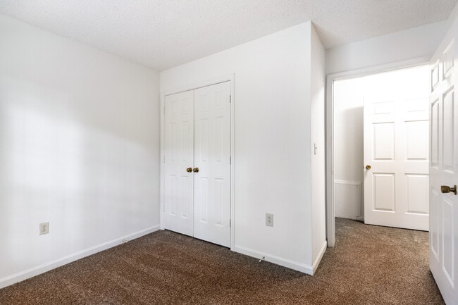 Mallard Cove Apartments