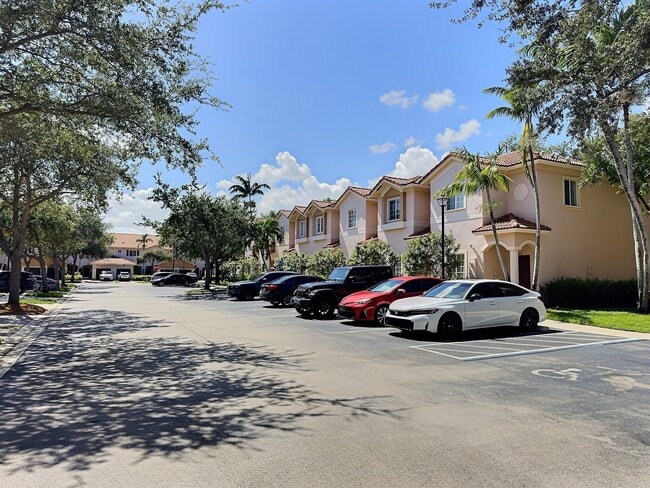 Photo - 8833 S Isles Cir