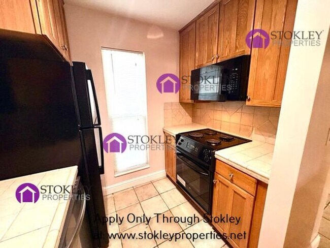 Photo - 1354 Tree Garden Pl