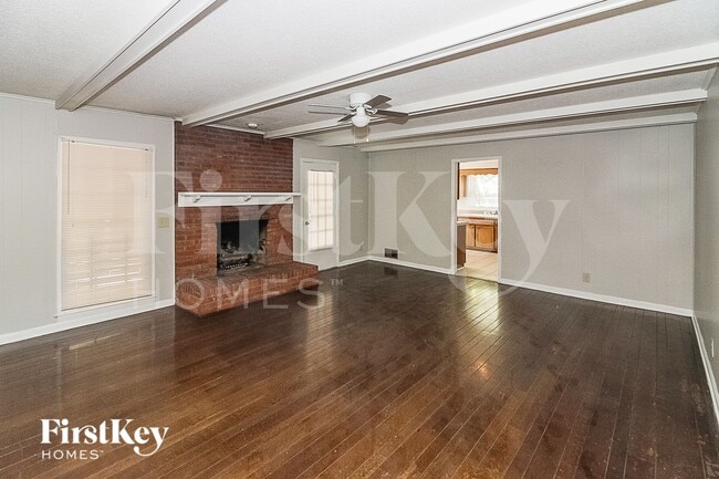 Photo - 3000 Eagle Dr