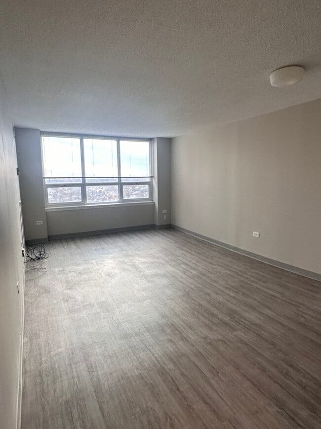 Photo - 8975 W Golf Rd