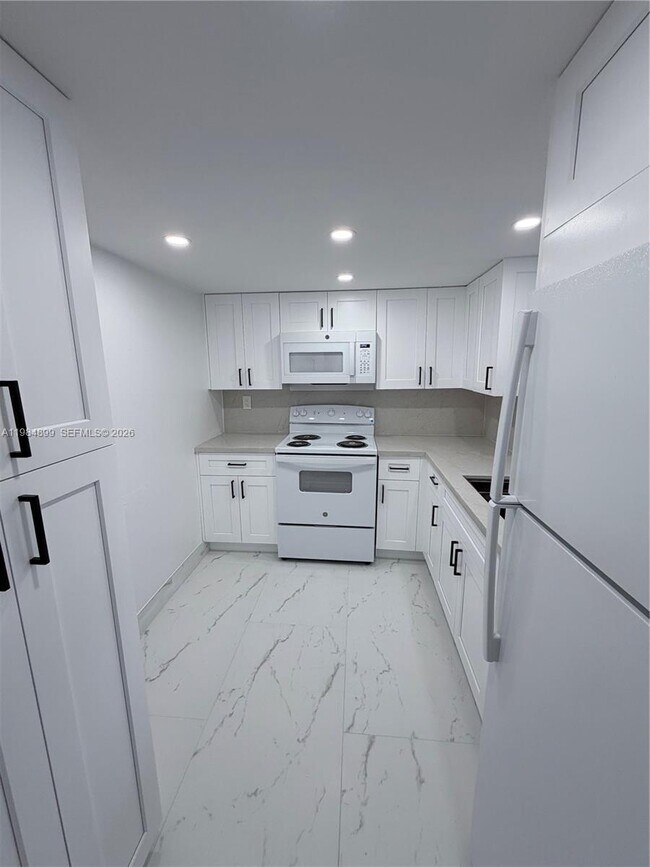 Photo - 9365 Fontainebleau Blvd Unit E218