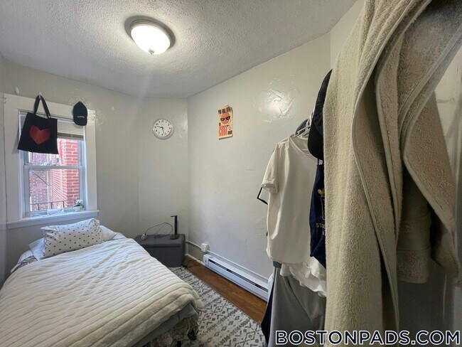 Photo - 161 Endicott St Unidad 5R