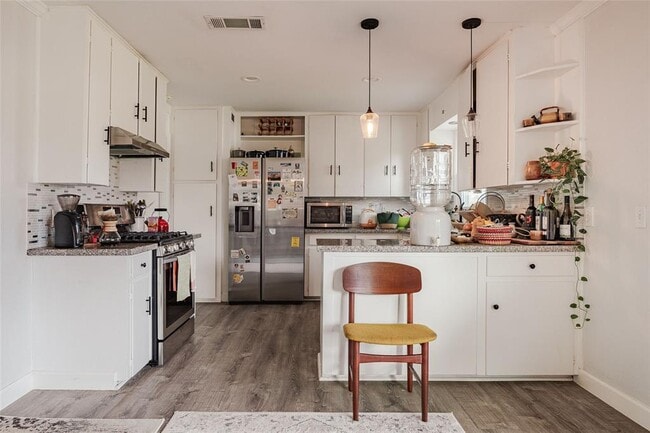 Building Photo - 2118 Fordham Ln