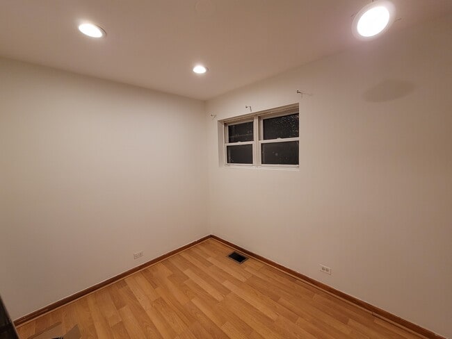 Photo - 1719 S Ruble St Unit 2