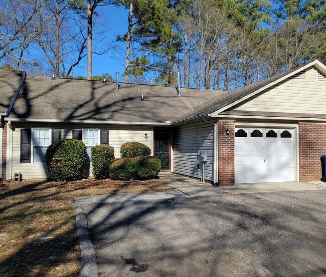 Building Photo - 513 Lumberly Ln