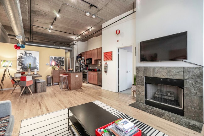 Photo - 758 N Larrabee St Unit 709