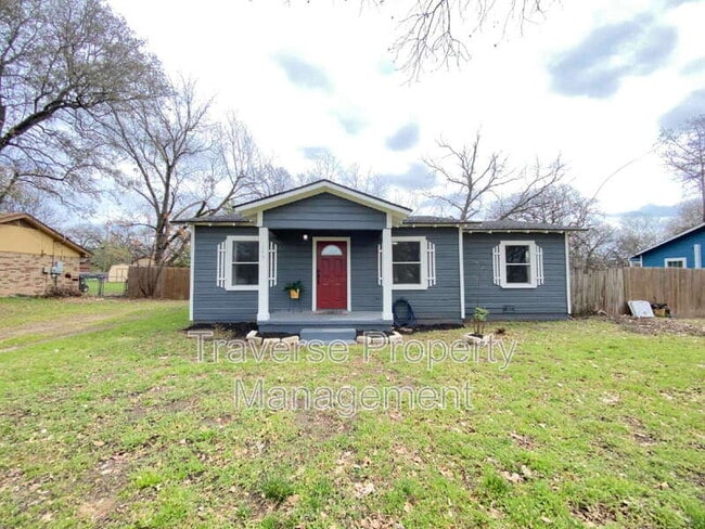 Building Photo - 145 Gordon Dr