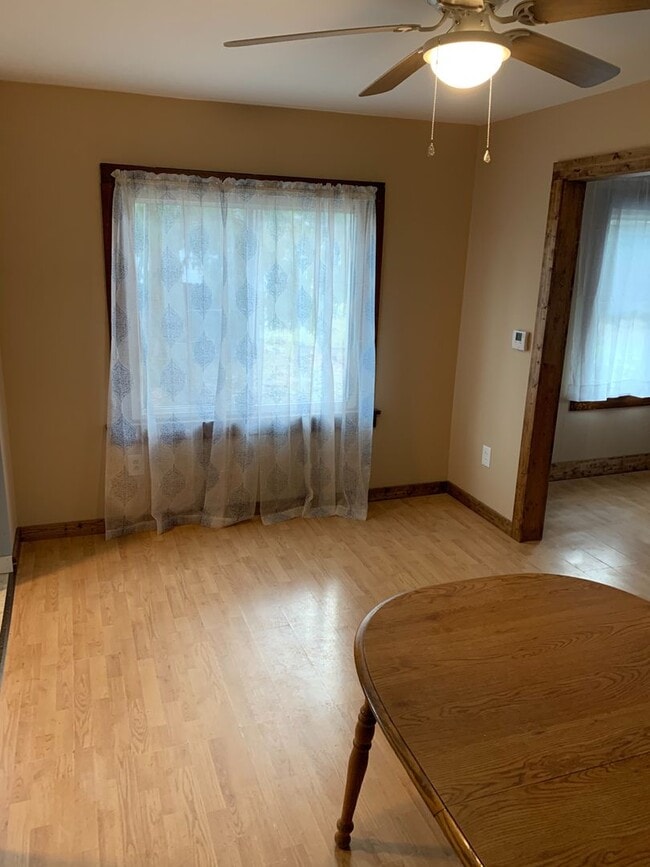 Photo - 2 Bedrooms & 1 Bathroom - West side of Barberton