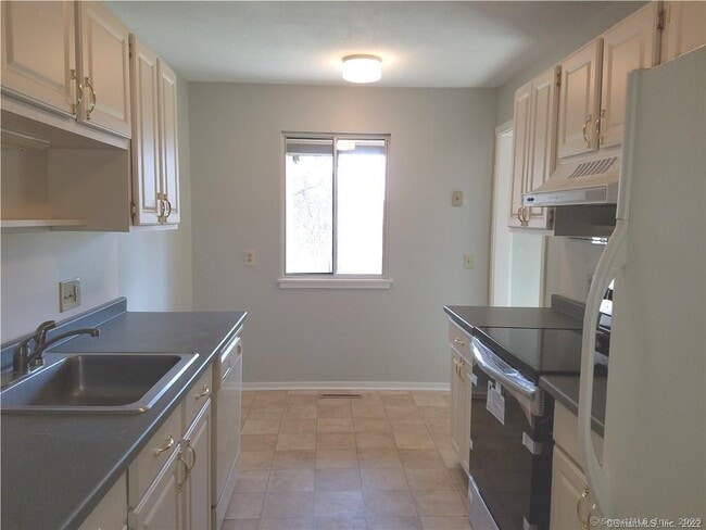 Building Photo - 189 Heritage Vlg Unit C Rental