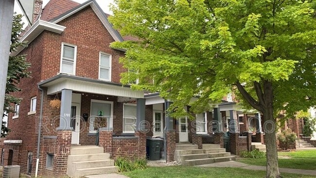 Building Photo - 1701-1707 N. Summit Street