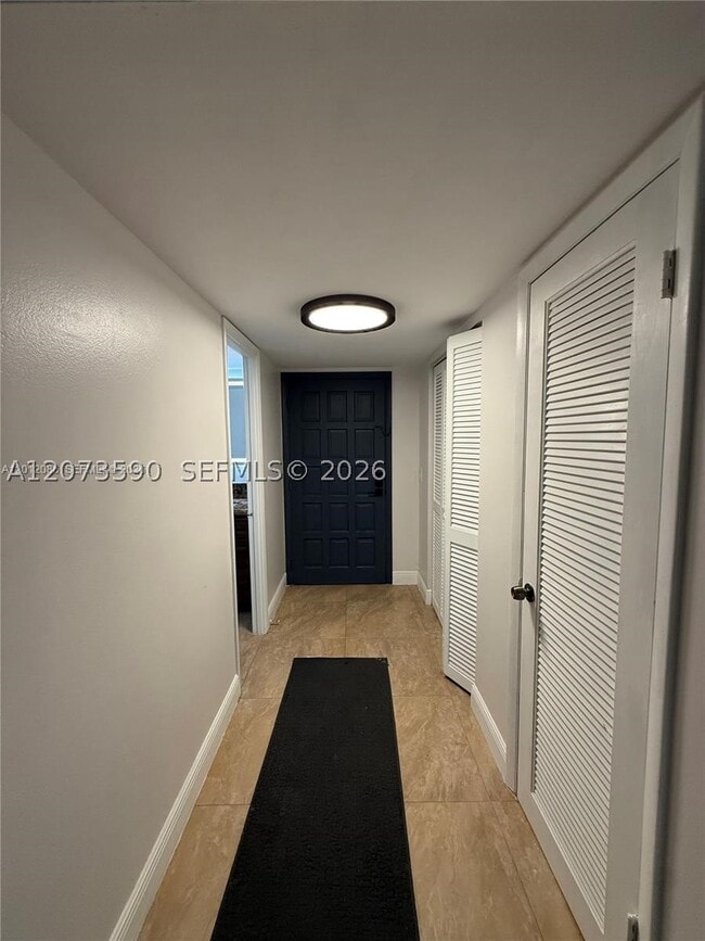 Building Photo - 6101 N Falls Cir Dr Unit 405