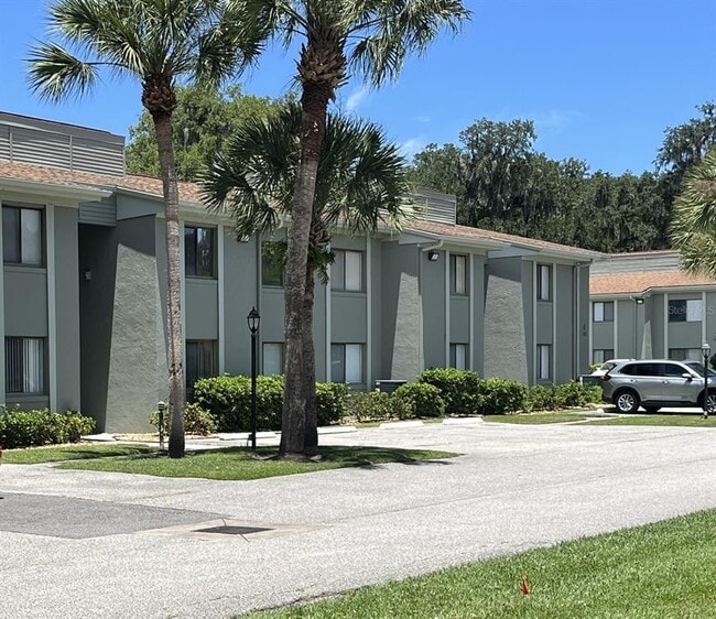 Building Photo - 308 Palm Coast Pkwy NE Unit 203