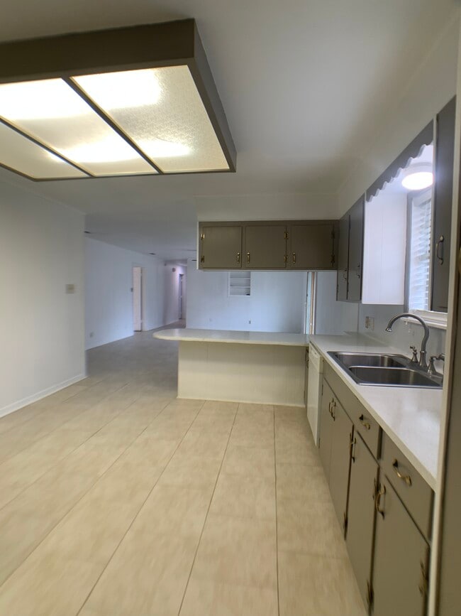 Photo - 3111 Gilmer Rd