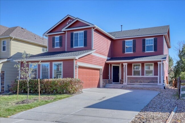 Photo - Awesome 3bed/3bath/2car garage on a quiet street in Aurora!