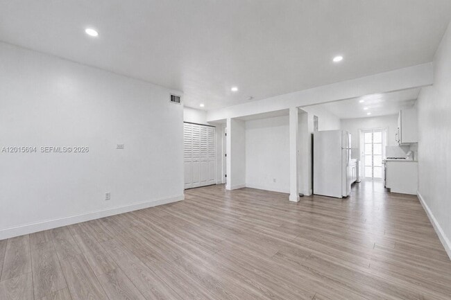 Photo - 8550 Byron Ave Unit 2G