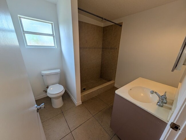 Photo - 1818 Rhoades Terrace Unit 1818 Rhoades Ter, #B