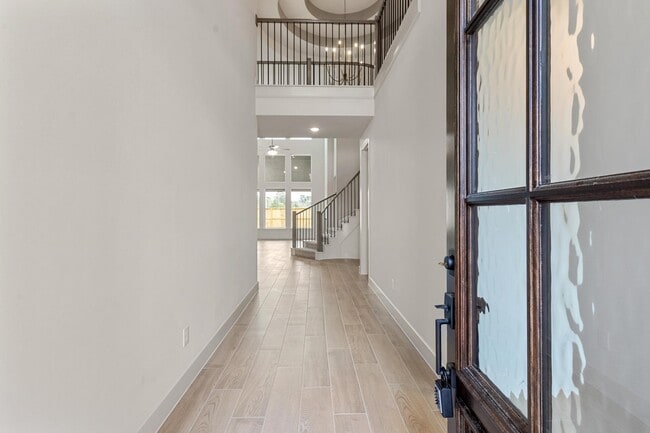 Photo - 407 Mathis Lk Ct