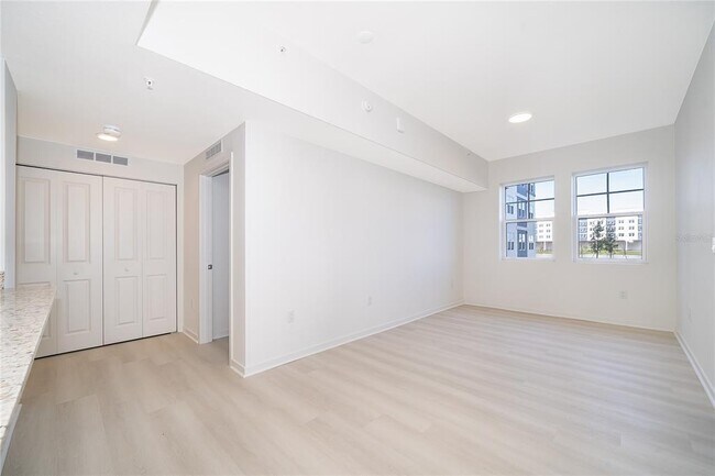 Photo - 5587 Millennia Park Dr Unidad 113