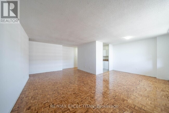 Photo - 5 Glamorgan Ave Unit 914