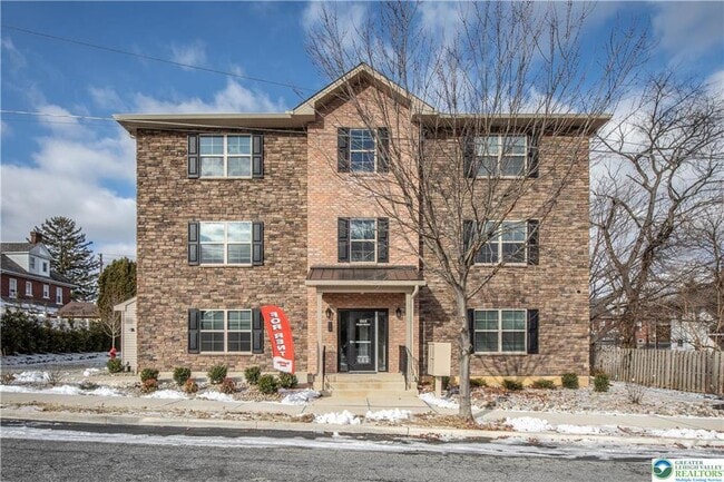 Photo - 1513 Maple St Unit 101