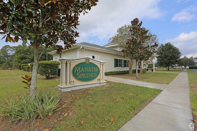 Photo - Manatee Springs Apartments