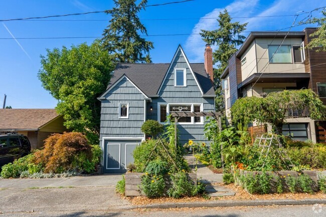 Building Photo - 4Br/2Ba Seattle Home