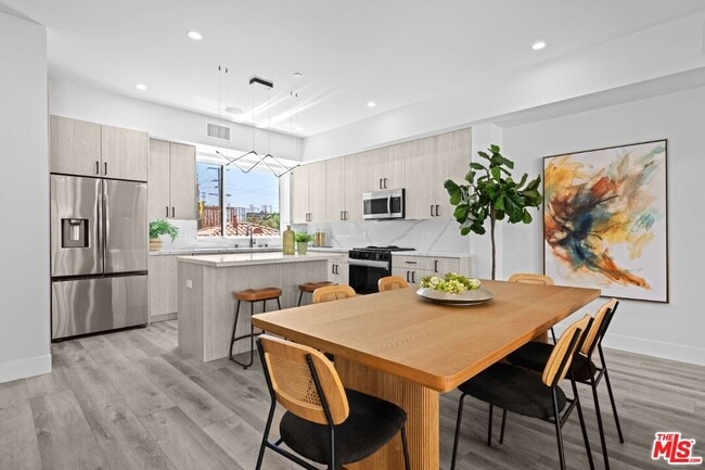 Photo - 1957 1/2 S Preuss Rd