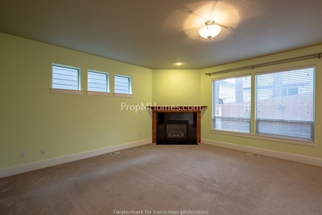 Photo - Beautiful Three Bedroom Home in Bethany - Available Now!