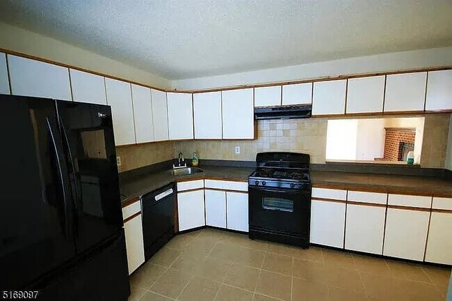 Photo - 24 Kirby Ln