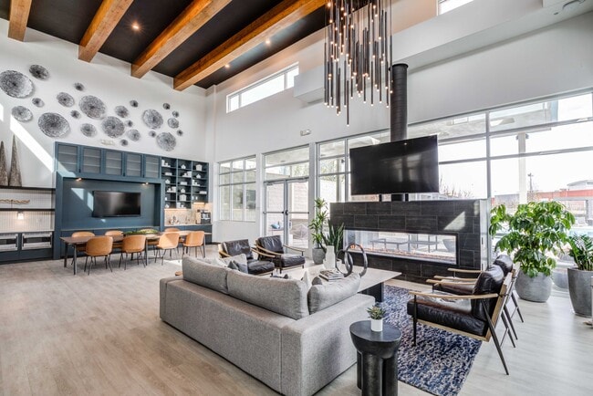 Arista Uptown
