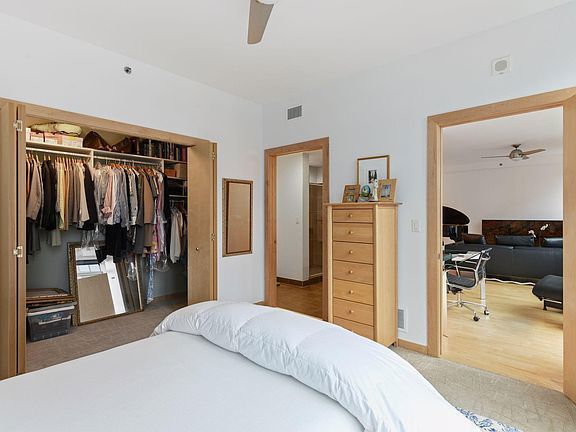 Building Photo - 215 10th Ave S Unit 10