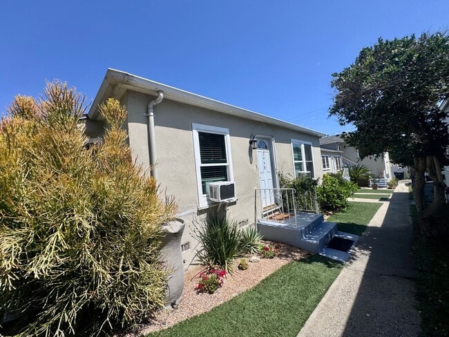 2458 Ocean Park Blvd Unit 2458 Ocean Park Blvd