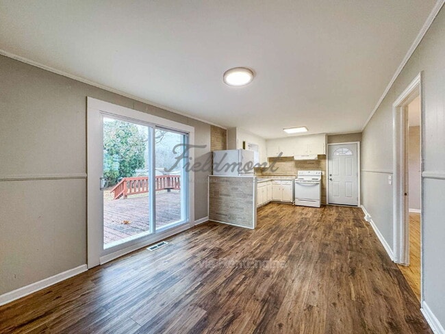 Photo - 111 S Buckhorn Rd