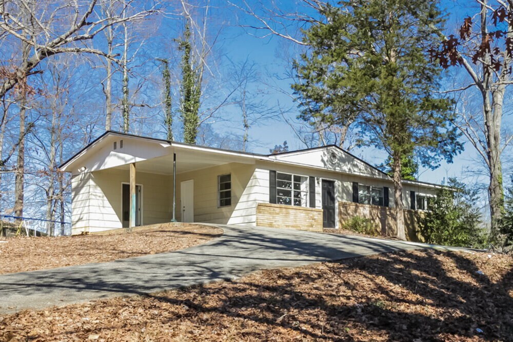 Photo - 580 Ayres Rd