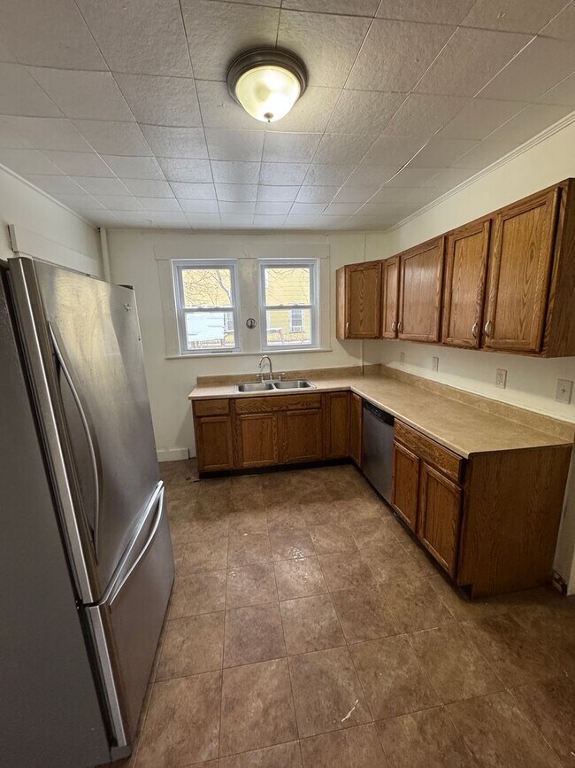 Photo - 29 Court St Unidad A